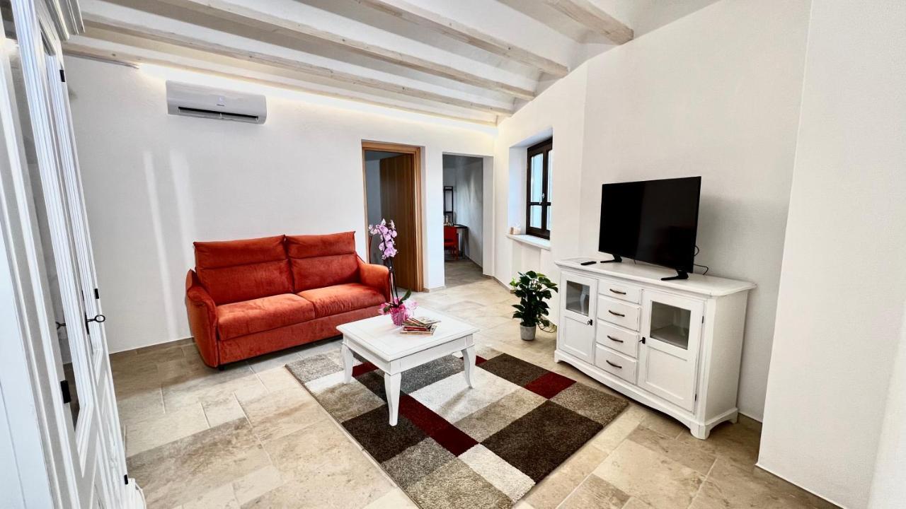 Appartement La Casa Di Natalie à Girasole Extérieur photo